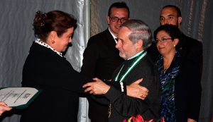 Premio "Sonia Fajardo al Maestro Insigne 2014"